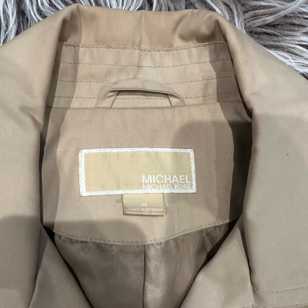 Michael Kors Beige Double-Breasted Trench Coat - Picture 2 of 10